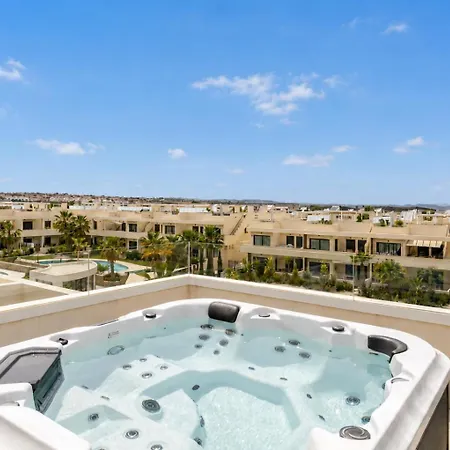 Apartment Private Jacuzzi, Heated Pool, Roof Terrace, Ac