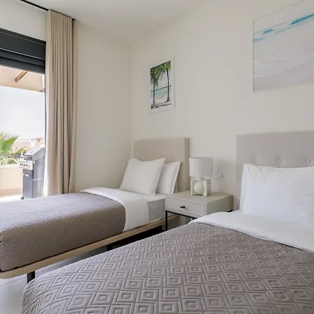 Apartment Private Jacuzzi, Heated Pool, Roof Terrace, Ac *