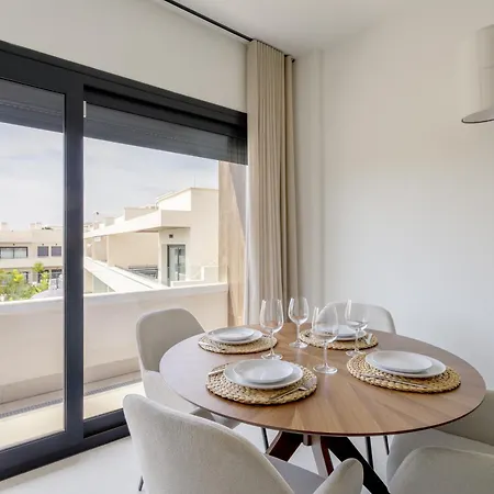 Apartment Private Jacuzzi, Heated Pool, Roof Terrace, Ac