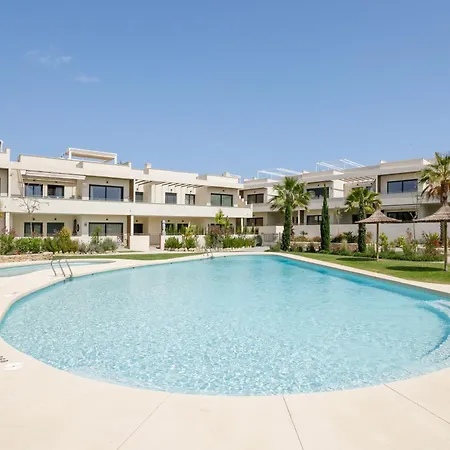 Apartment Private Jacuzzi, Heated Pool, Roof Terrace, Ac