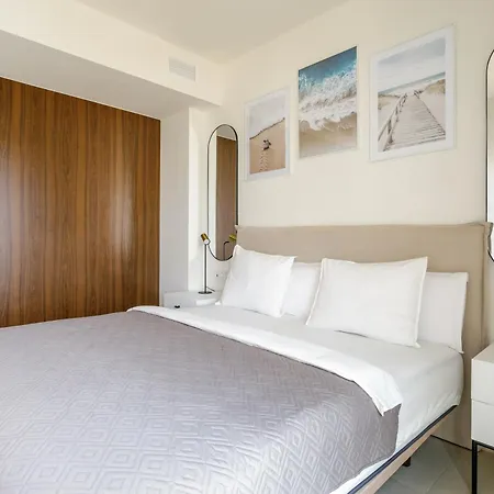 Apartment Private Jacuzzi, Heated Pool, Roof Terrace, Ac *