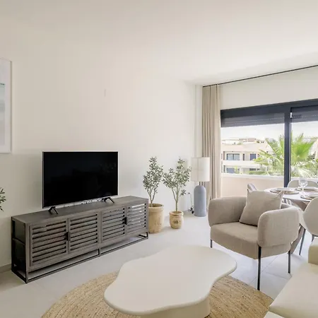 Private Jacuzzi, Heated Pool, Roof Terrace, Ac