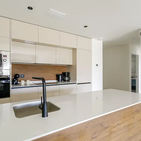 Private Jacuzzi, Heated Pool, Roof Terrace, Ac *